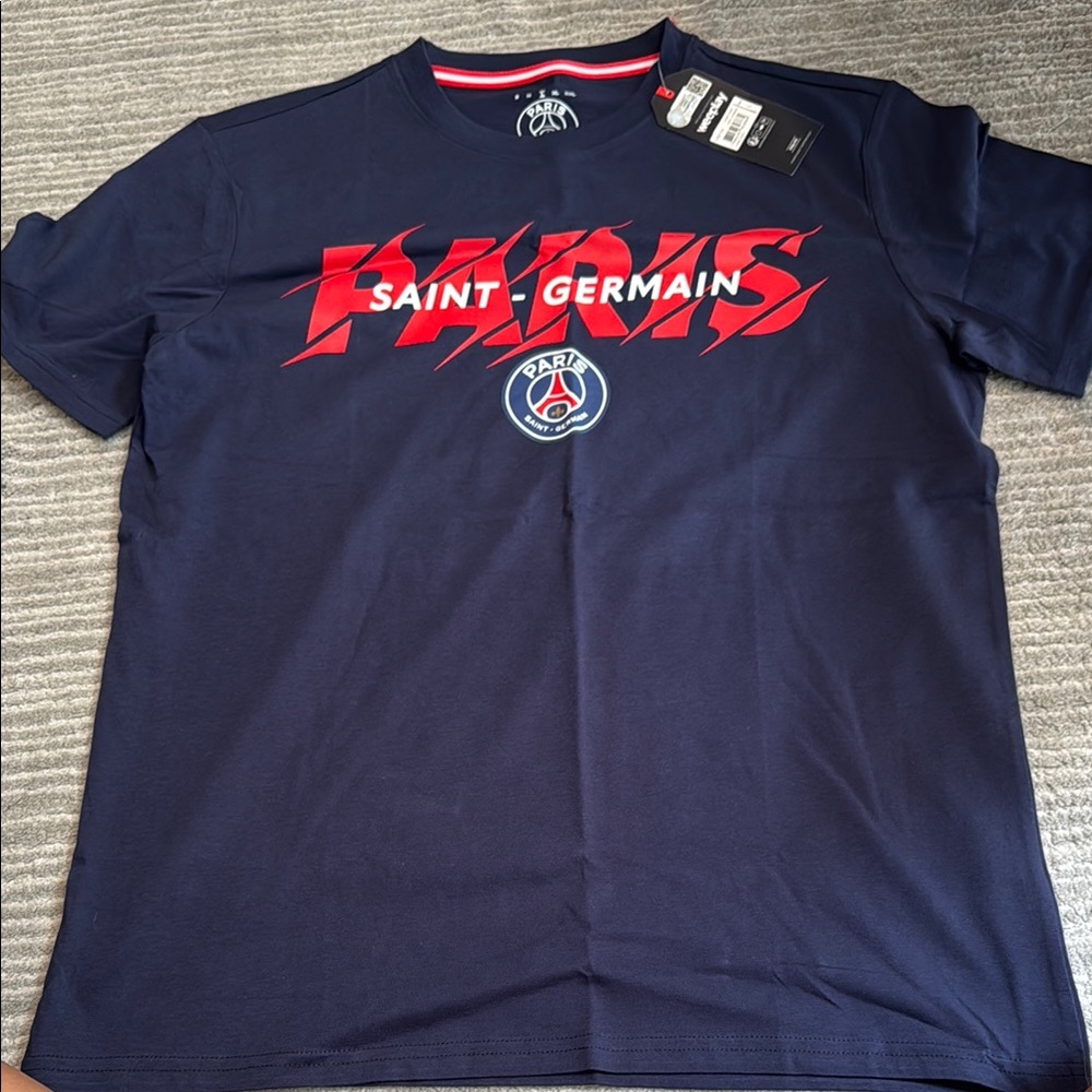 NWT - Paris Saint-Germain Navy Blue T-Shirt, Size L